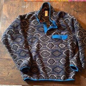 Patagonia Gray and Blue Patterned Snap-T Fleece Pullover